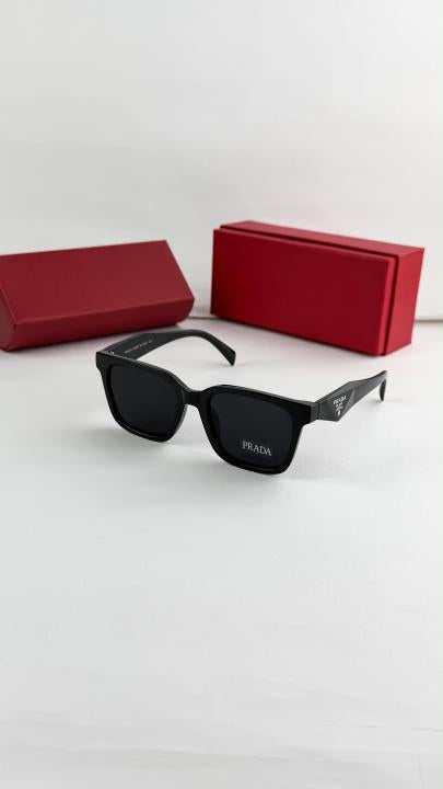Prada_black_19cy