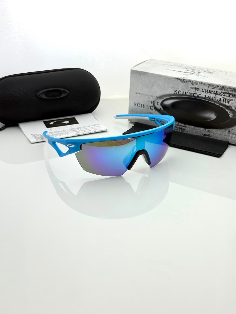 OAKLEY BLUE SHADE