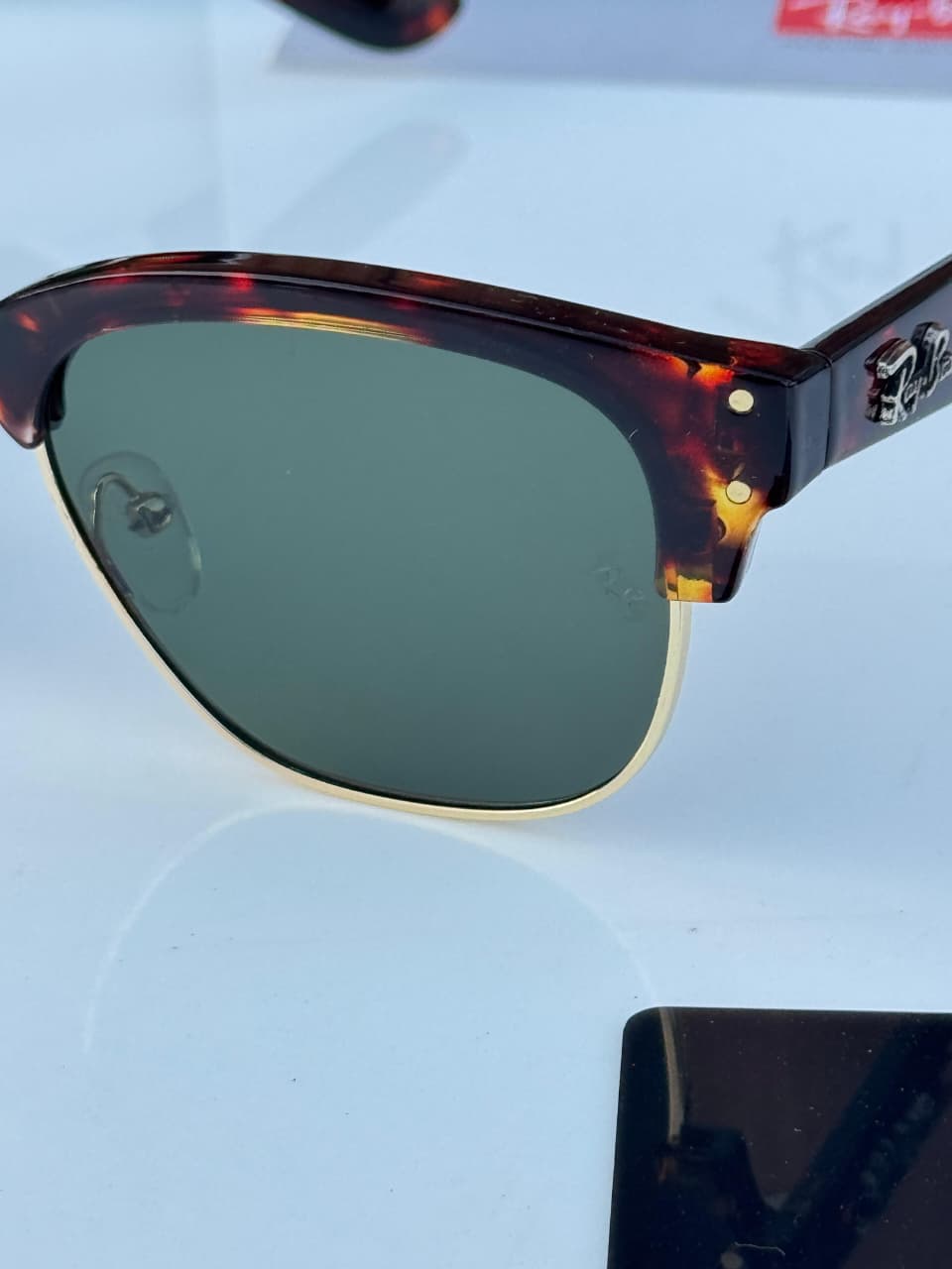 RAY-BAN
