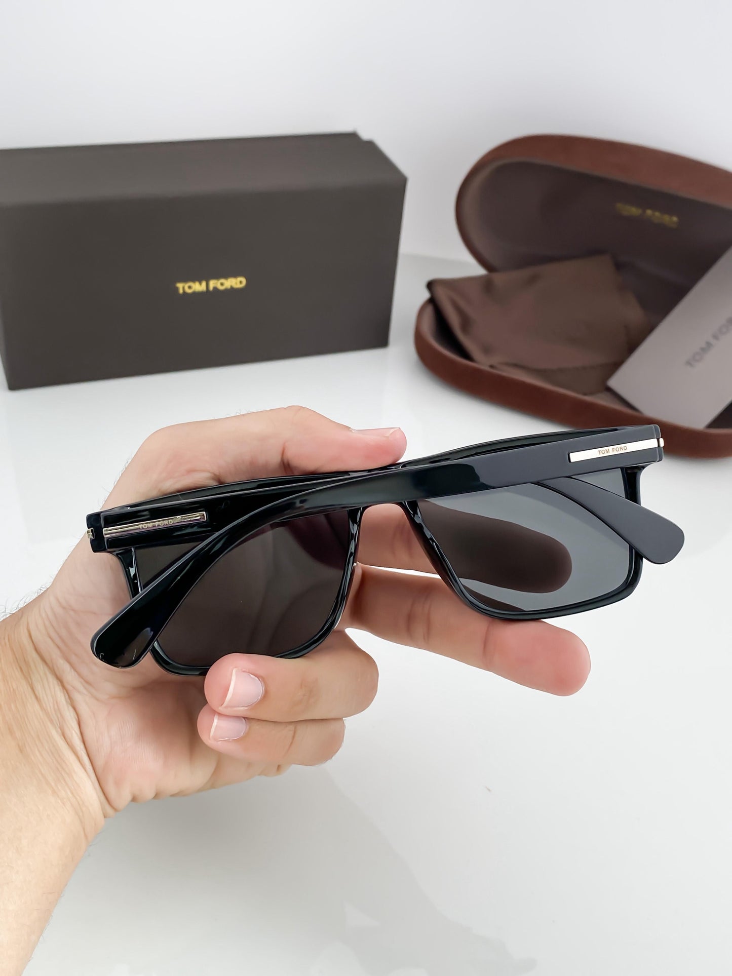 TOMFORD FULL BLACK