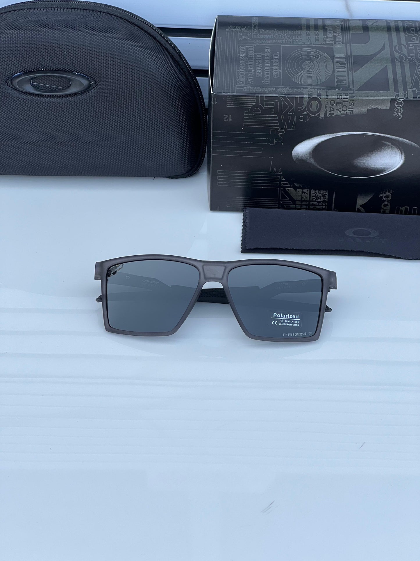 OACKLEY 6628 GREY BLACK
