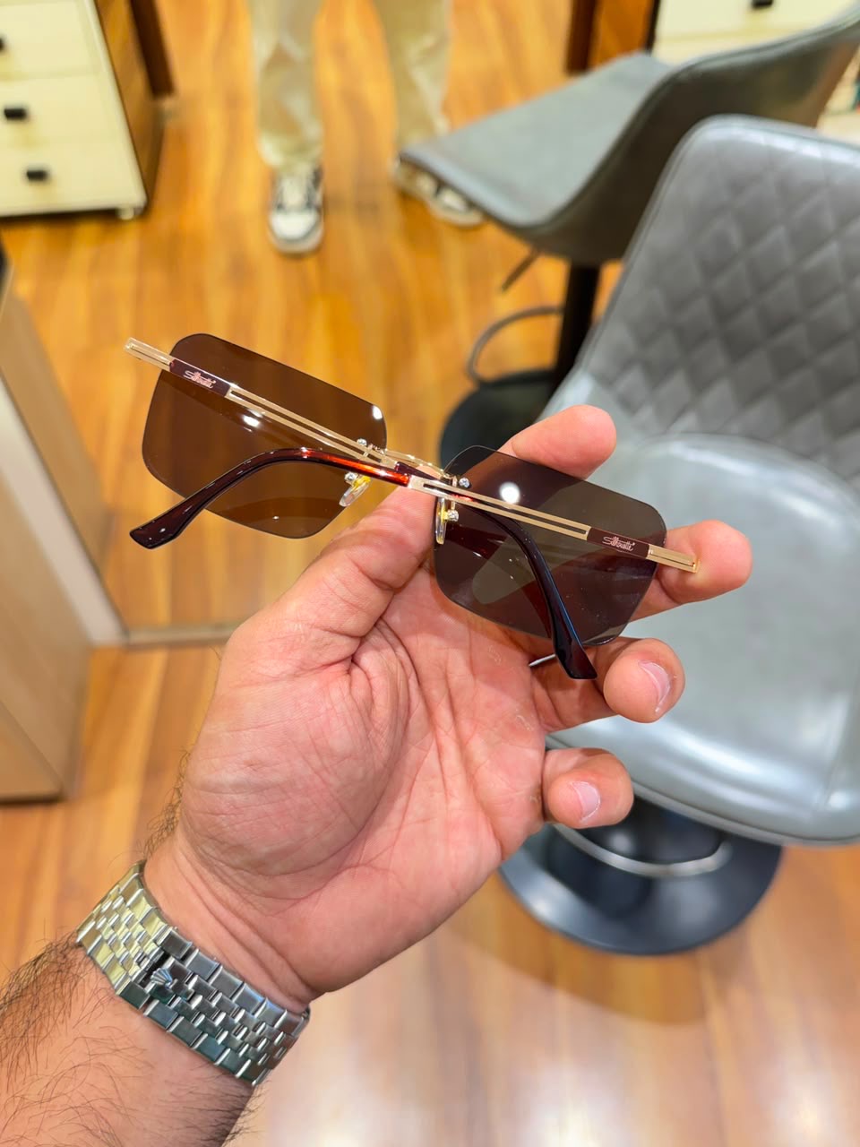 CARTIER BROWN