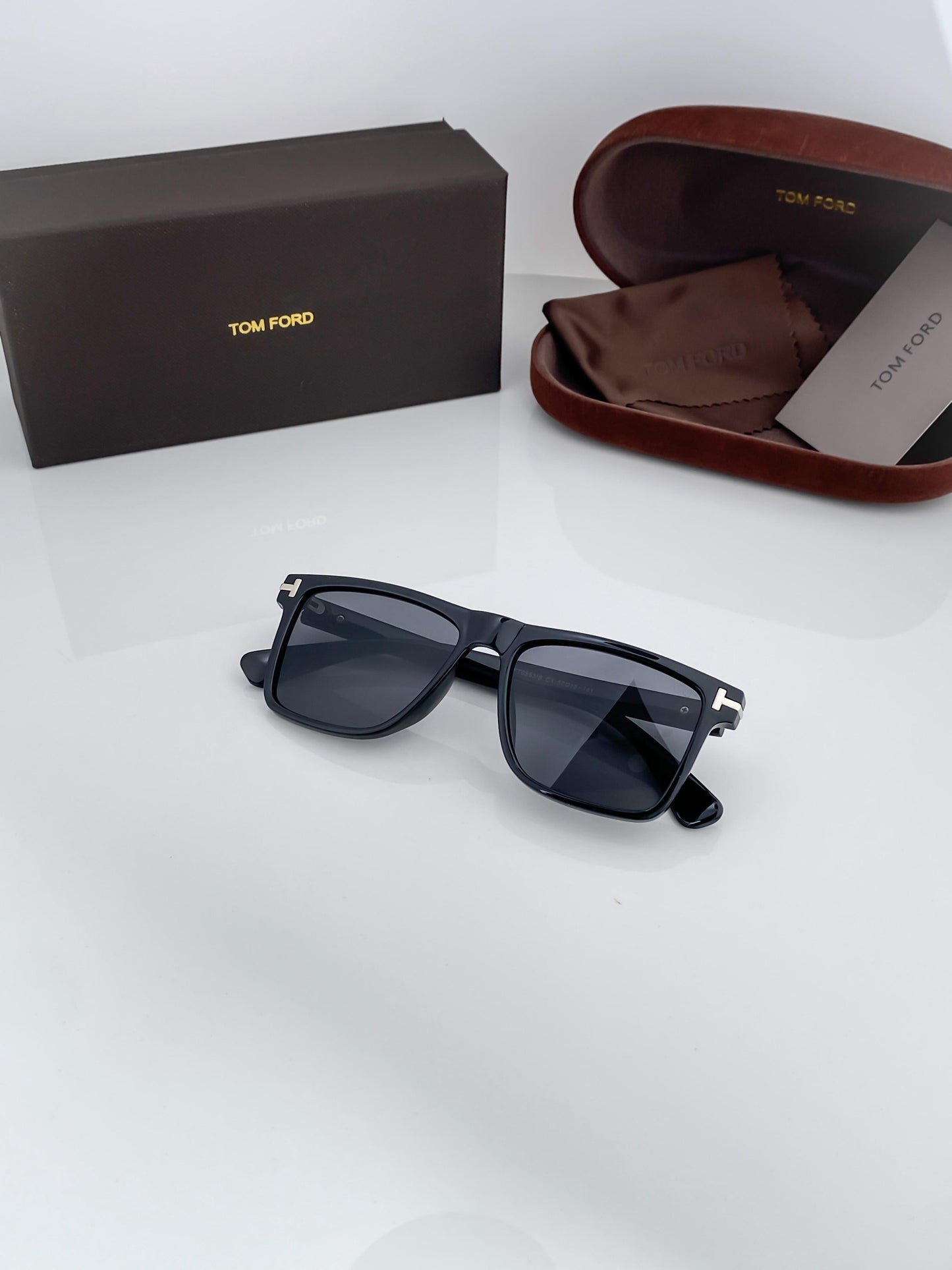 TOMFORD FULL BLACK
