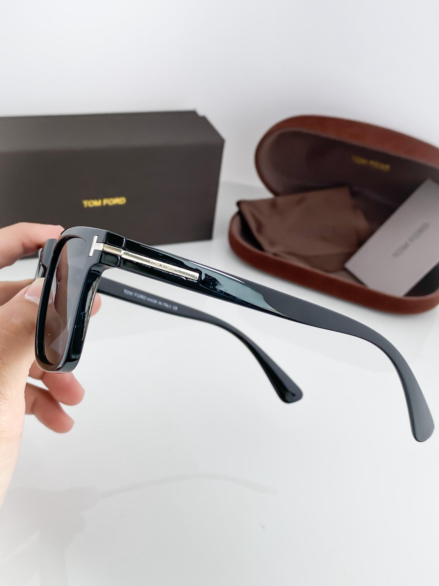 TOMFORD FULL BLACK