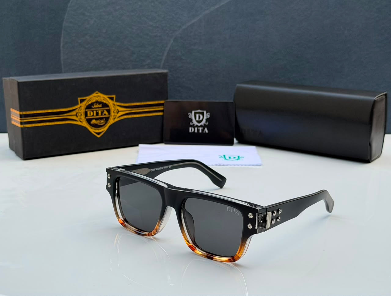 DITA BLACK BROWN