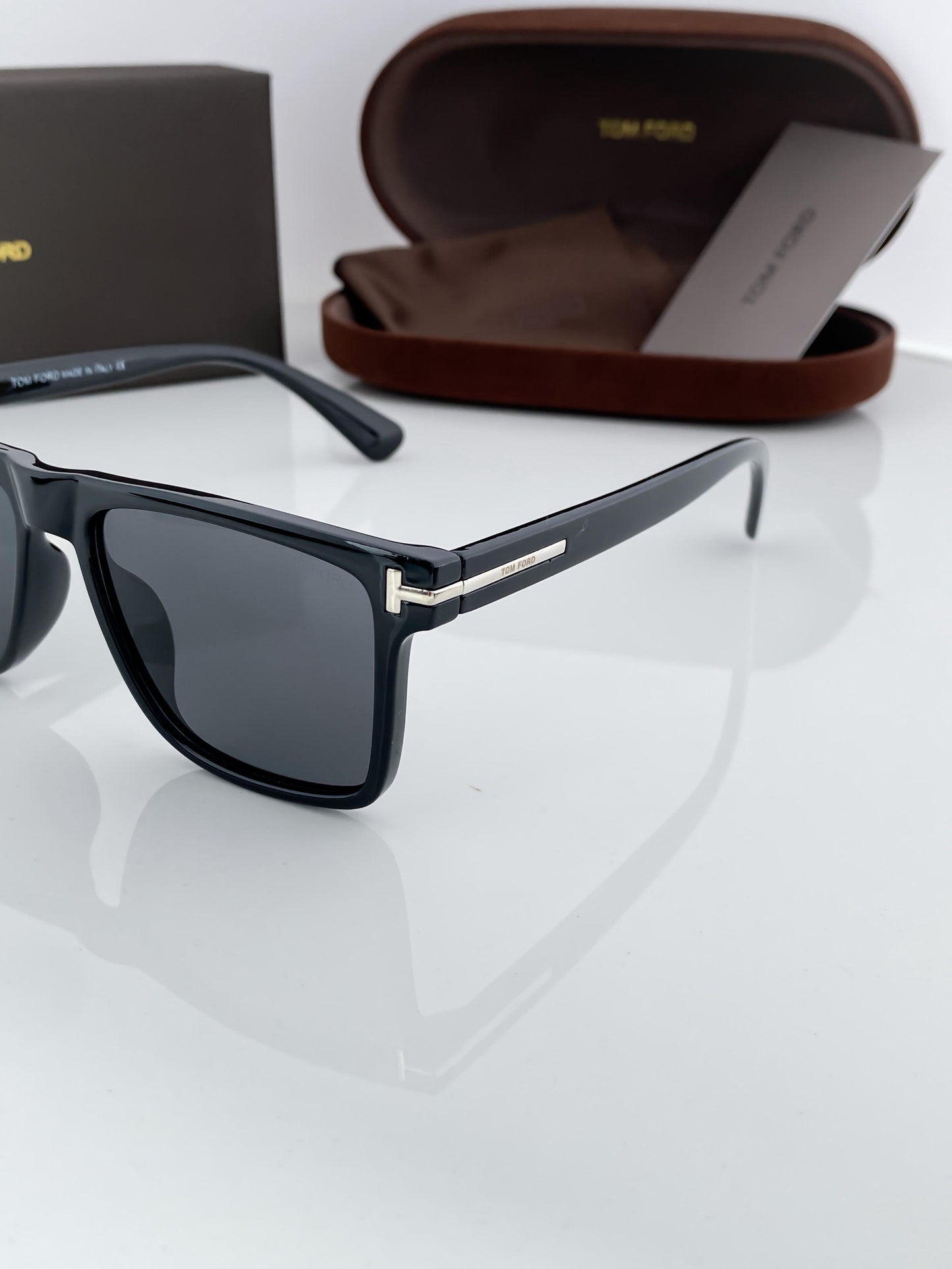 TOMFORD FULL BLACK