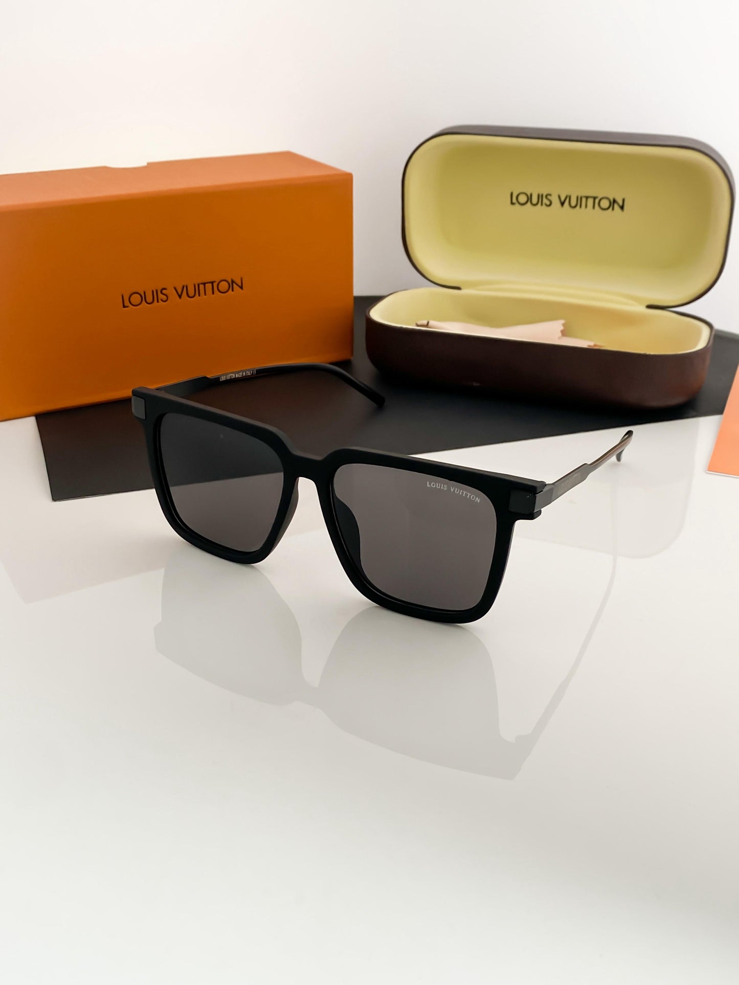 LOUIS VUITTON FULL BLACK