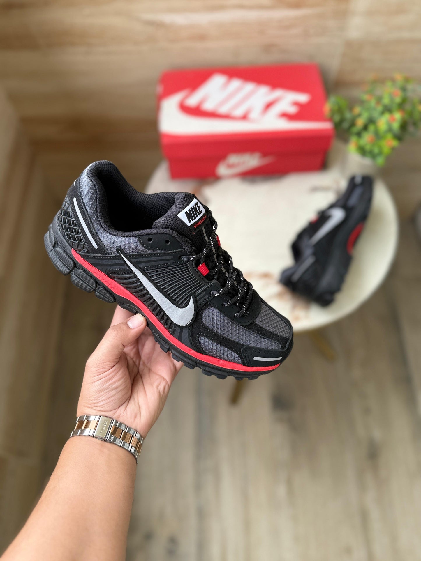 NIKE