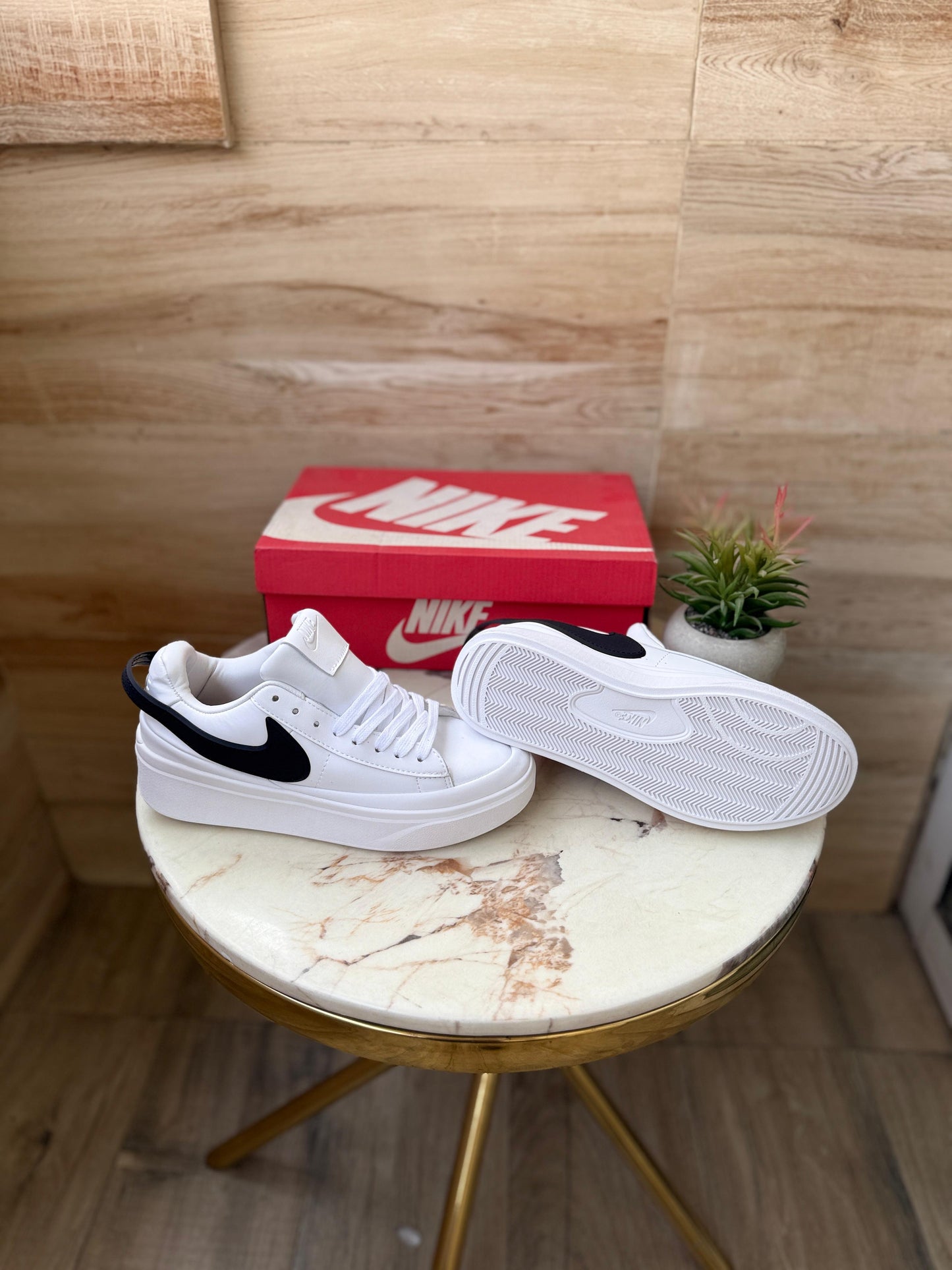 NIKE BLAZER
