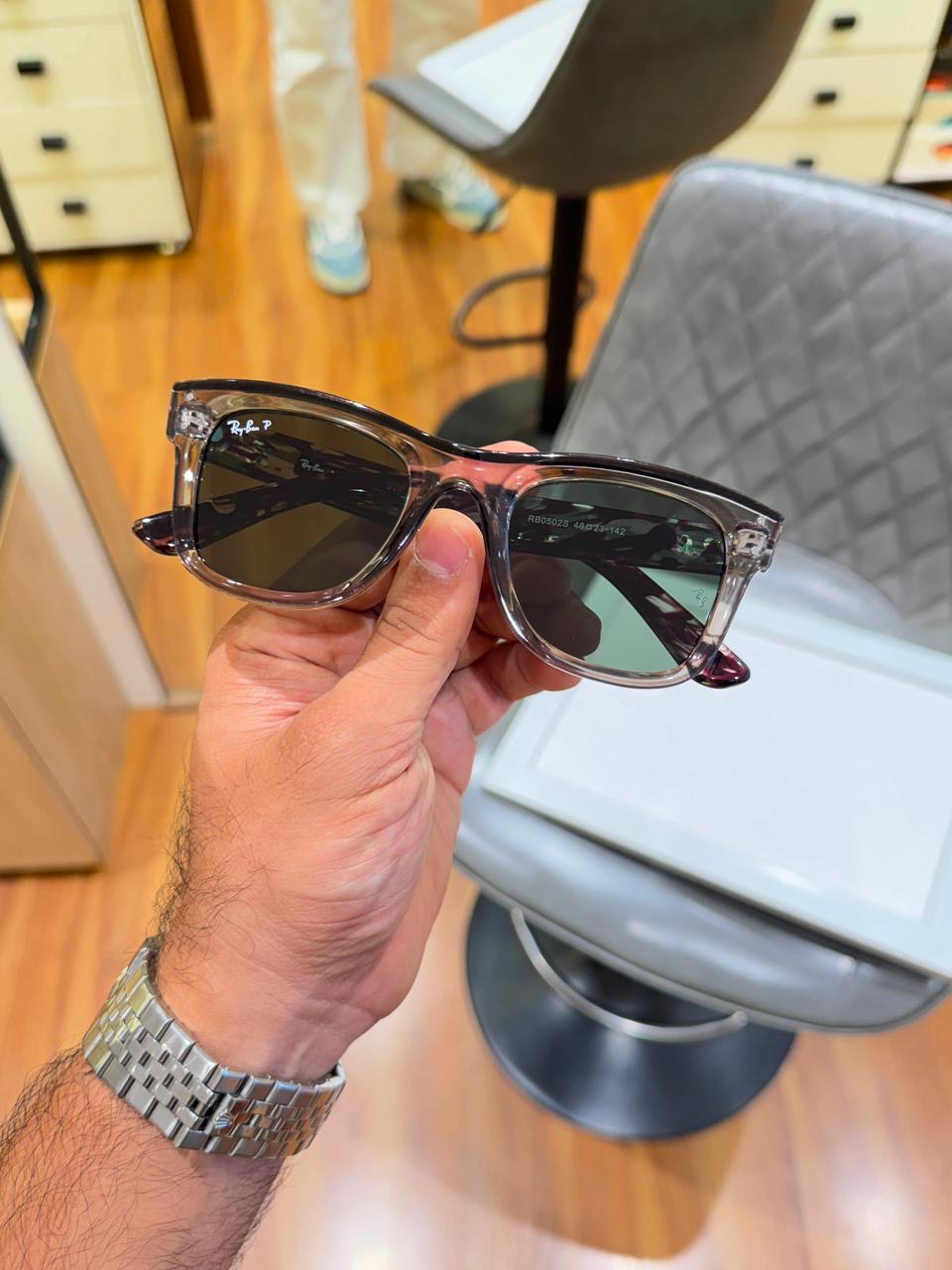 RAYBAN 05