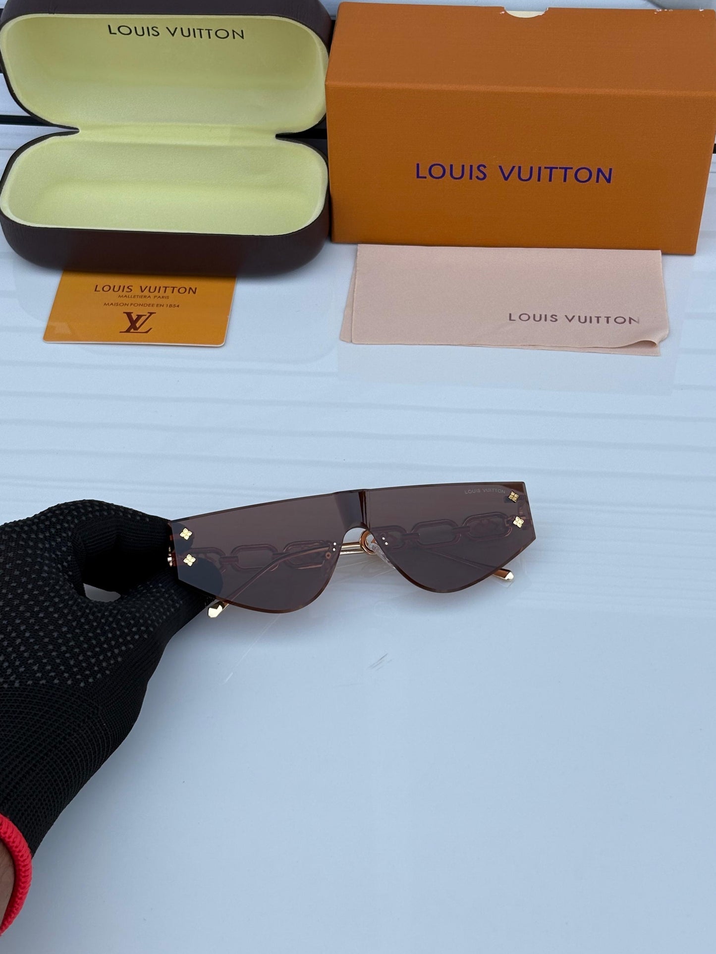 LOUIS. VUITTON BROWN 1345