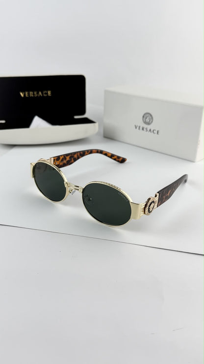 VERSACE