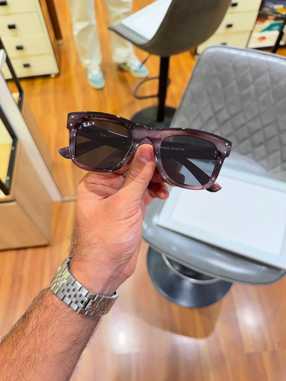 RAYBAN 05