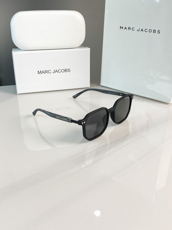 Marc Jacobs black grey 301