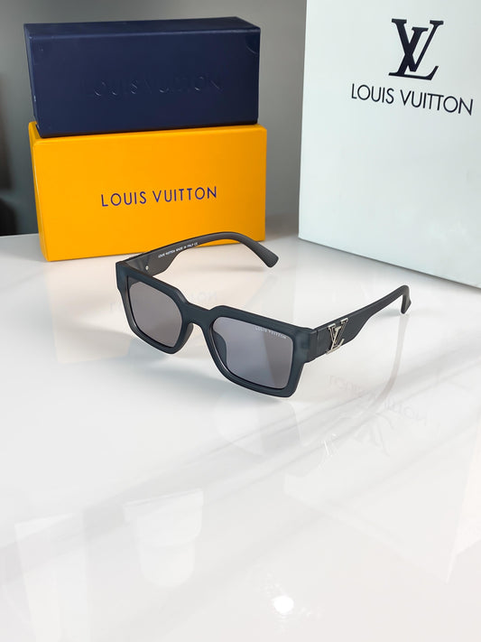 LOUIS VUITTON GREY BLACK