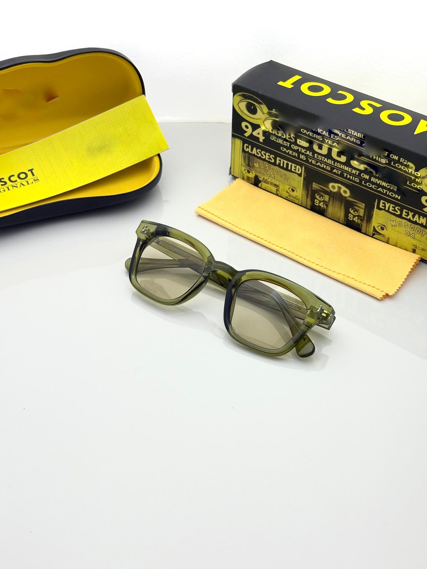MOSCOT GREEN 9325