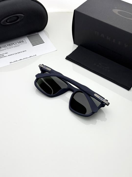 Oakle.y 69085 blue green