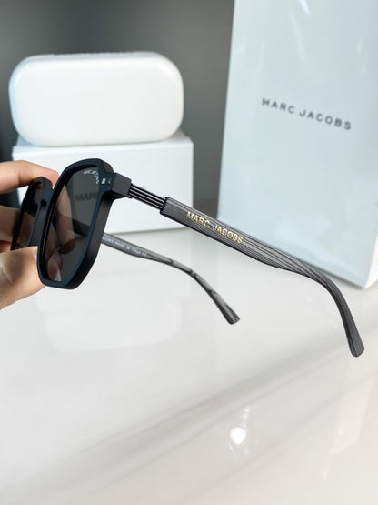 Marc Jacobs black grey 301