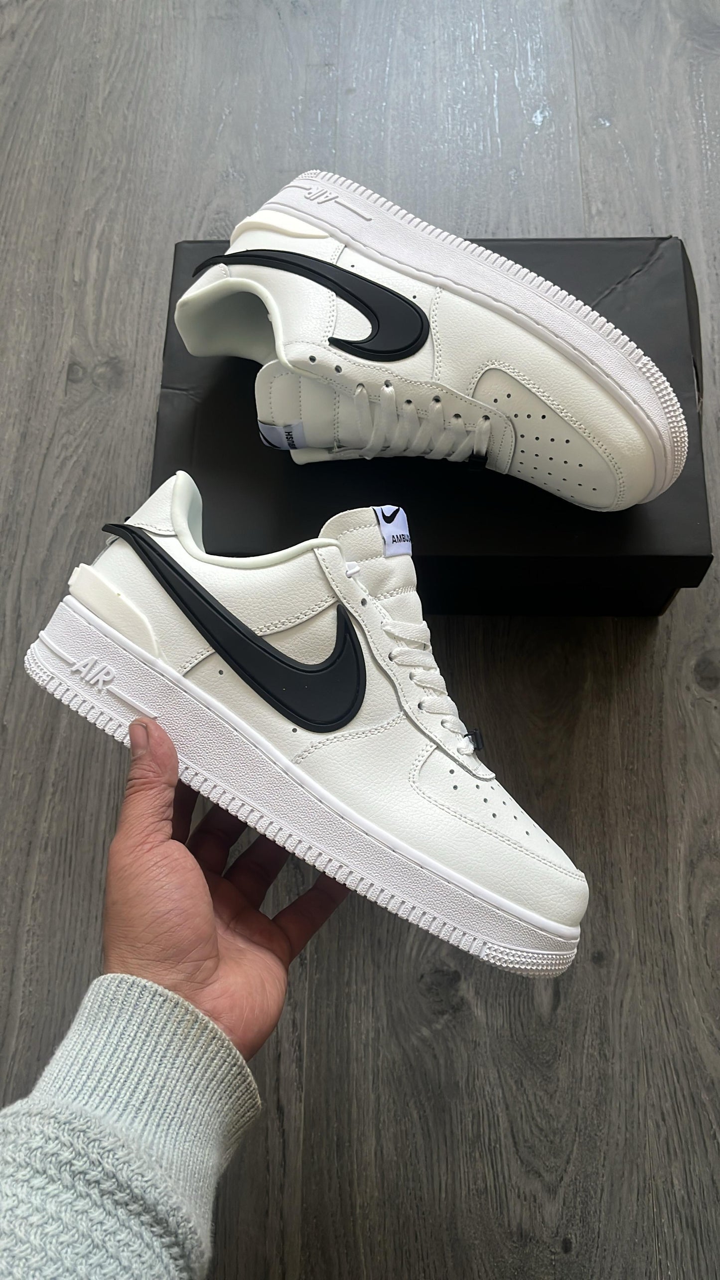 NIKE AIRFORCE AMBOOSH