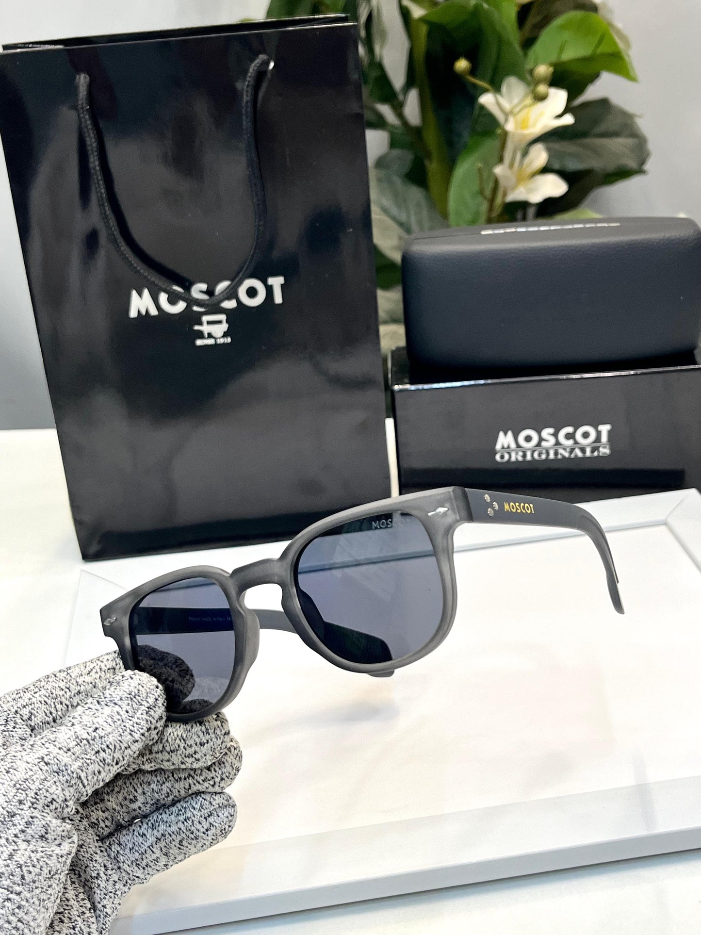 MOSCOT 120 grey