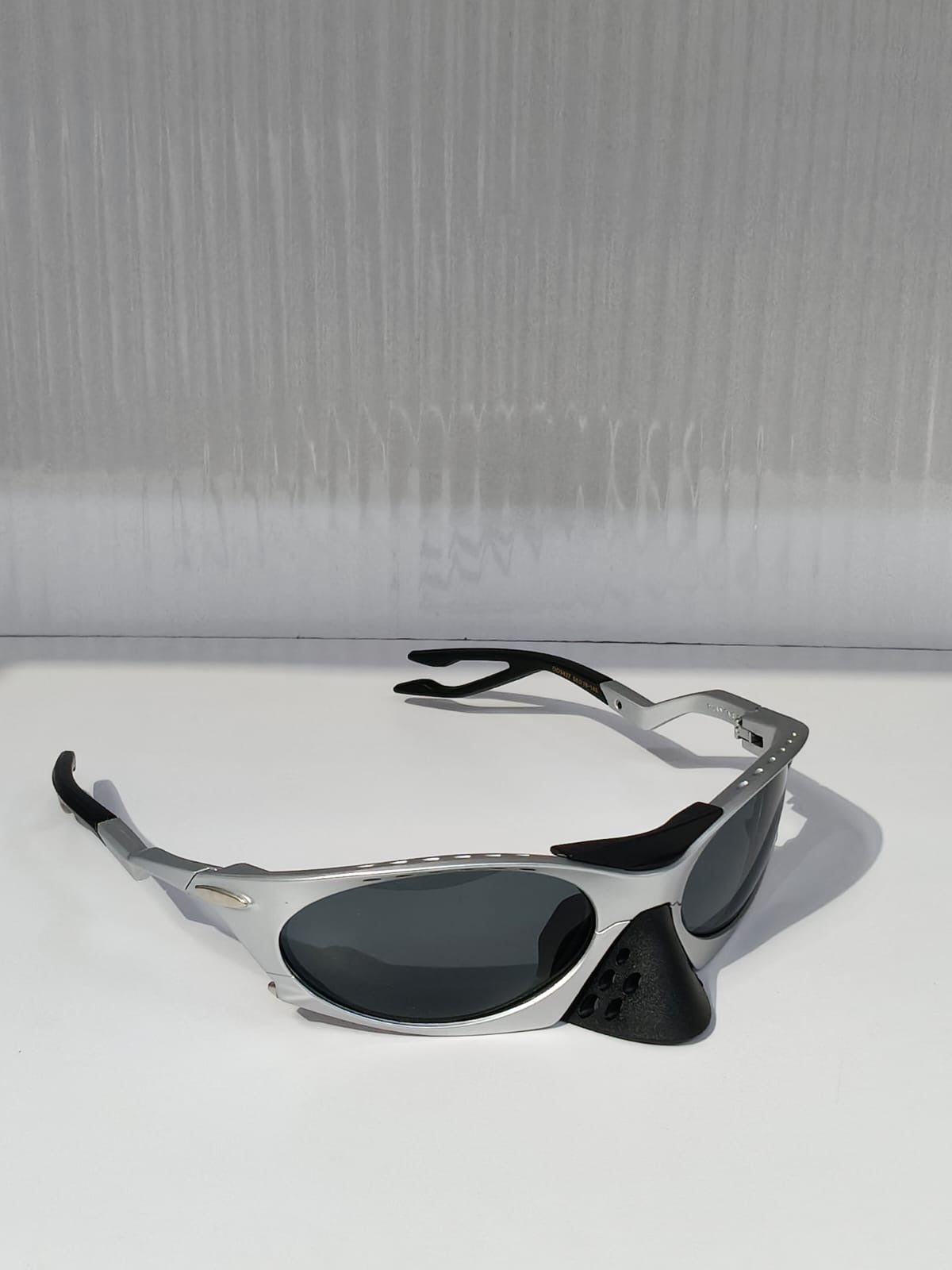 OAKLEY FULL COLOURS