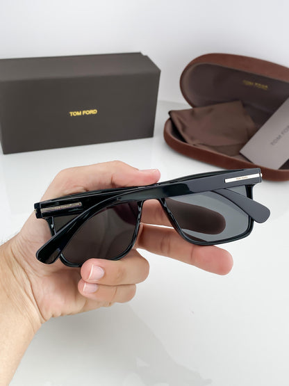 TOMFORD FULL BLACK