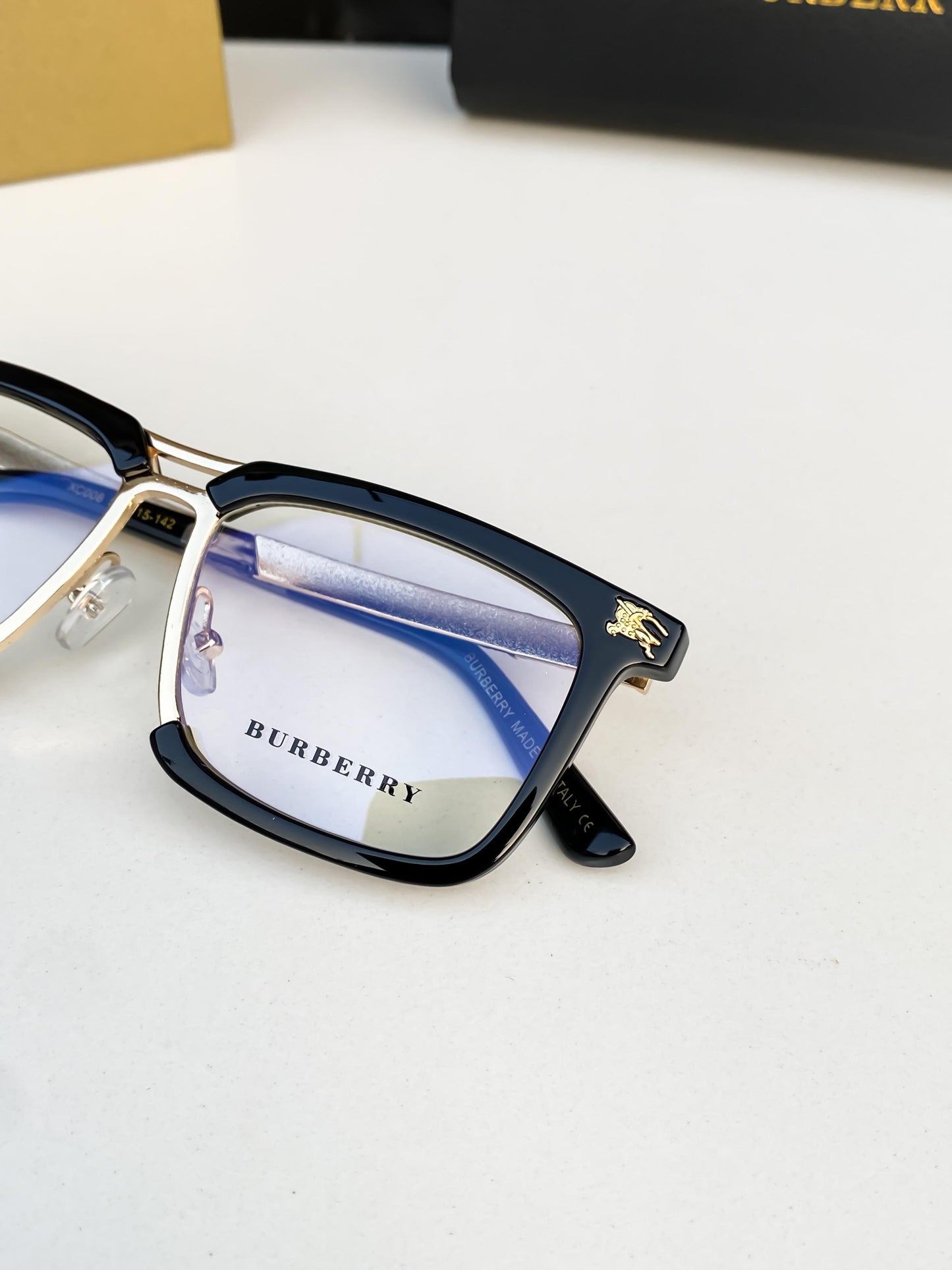 BURBERRY FRAME GOLD BLACK