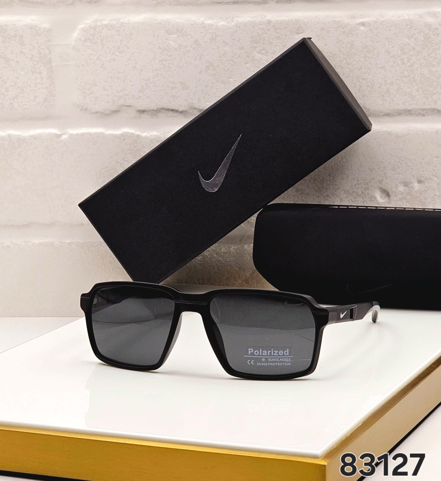 NIKE
