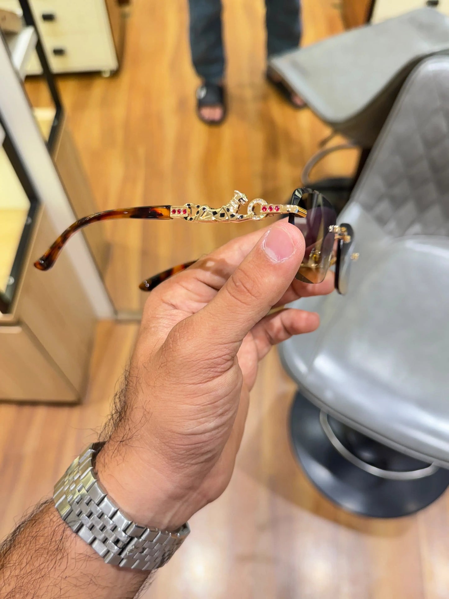 CARTIER BROWN