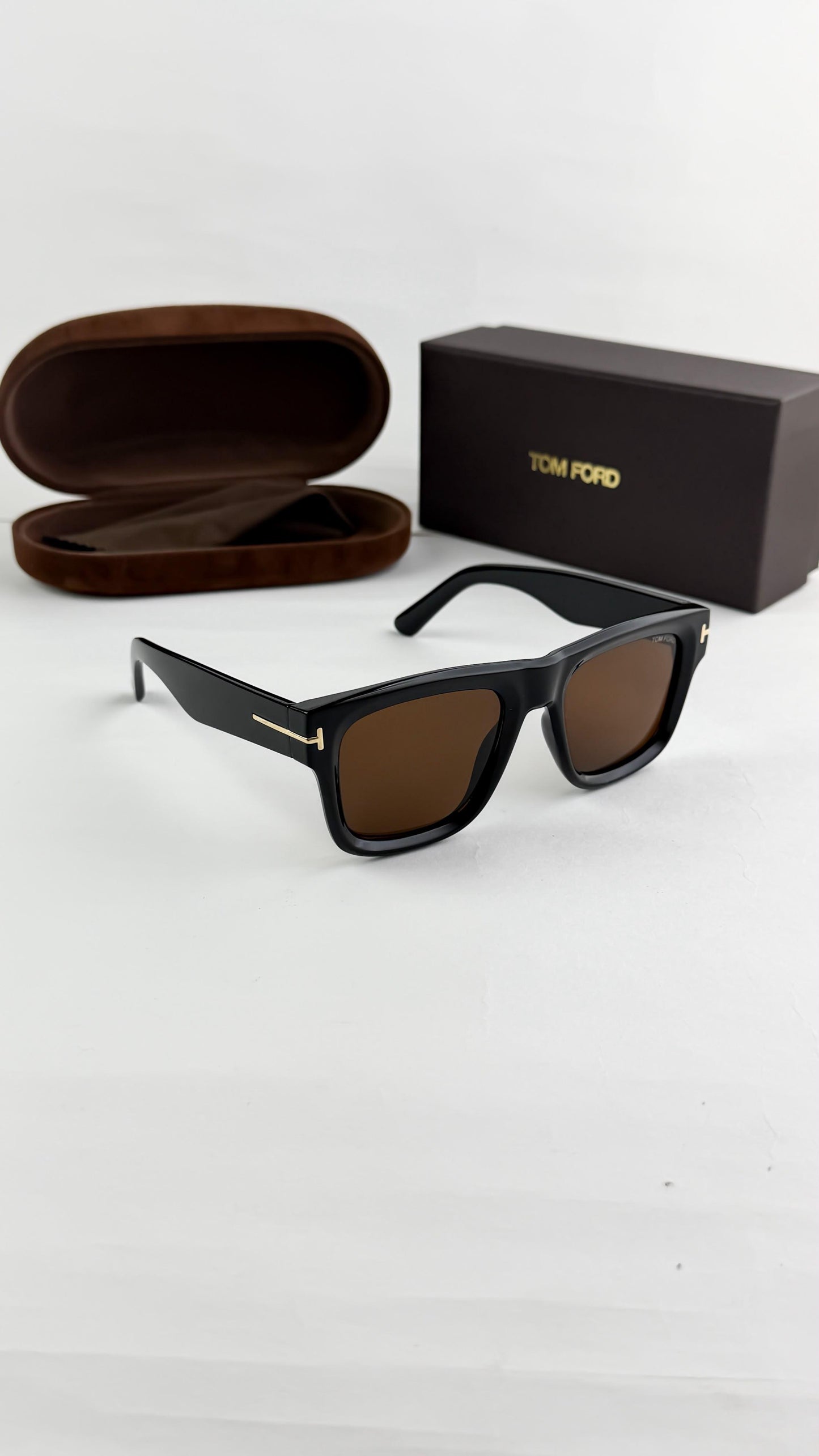 TOMFROD BLACK BROWN