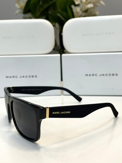 MARC JACOBS 228 black