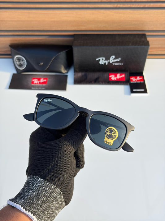 RAYBAN 4221 black