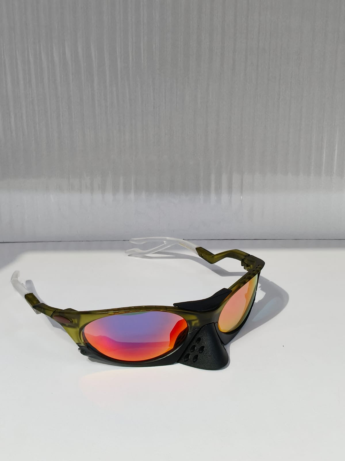 OAKLEY FULL COLOURS