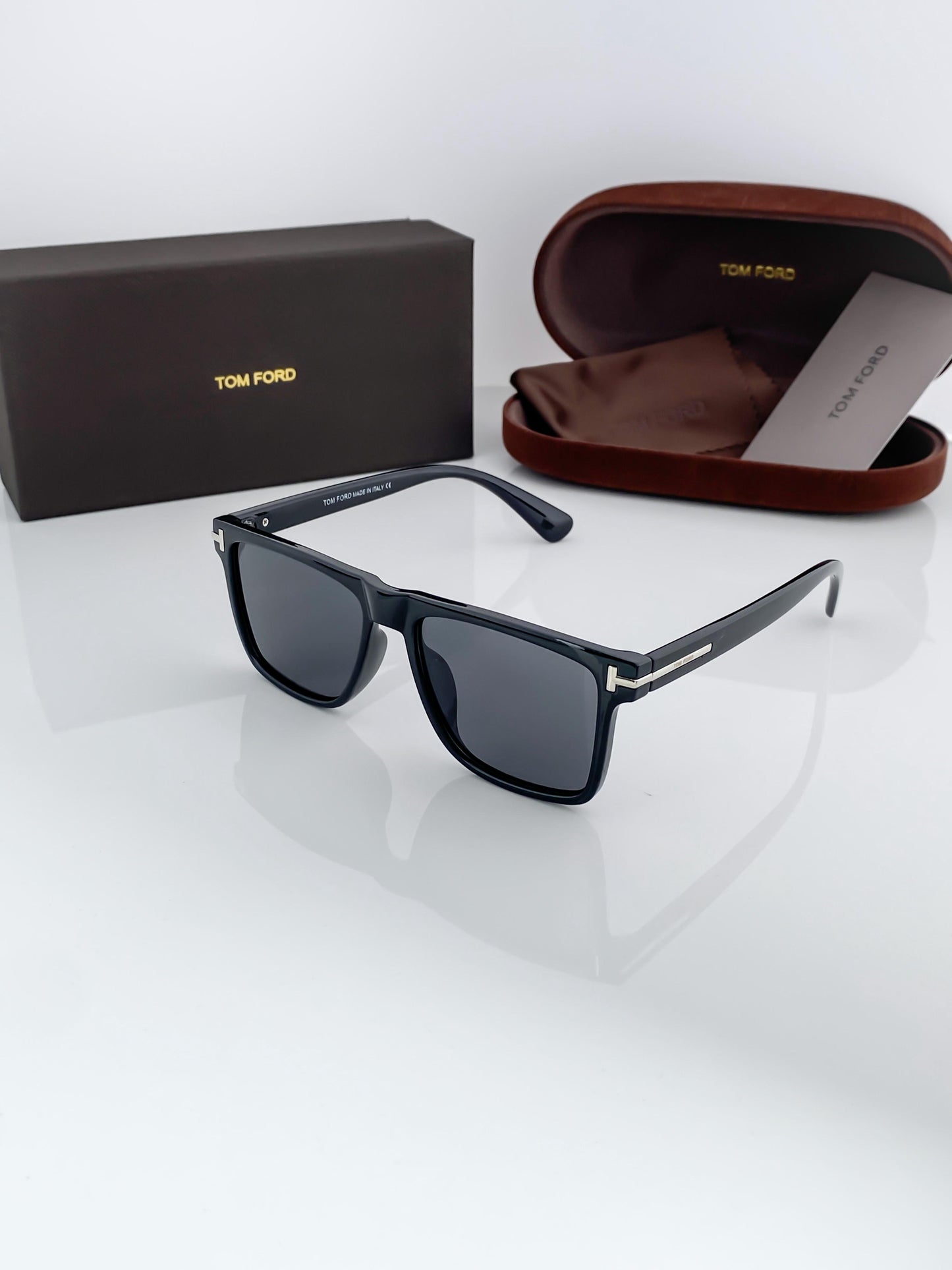 TOMFORD FULL BLACK