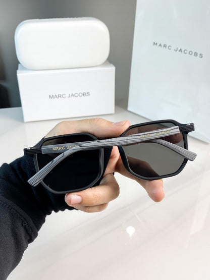 Marc Jacobs black grey 301