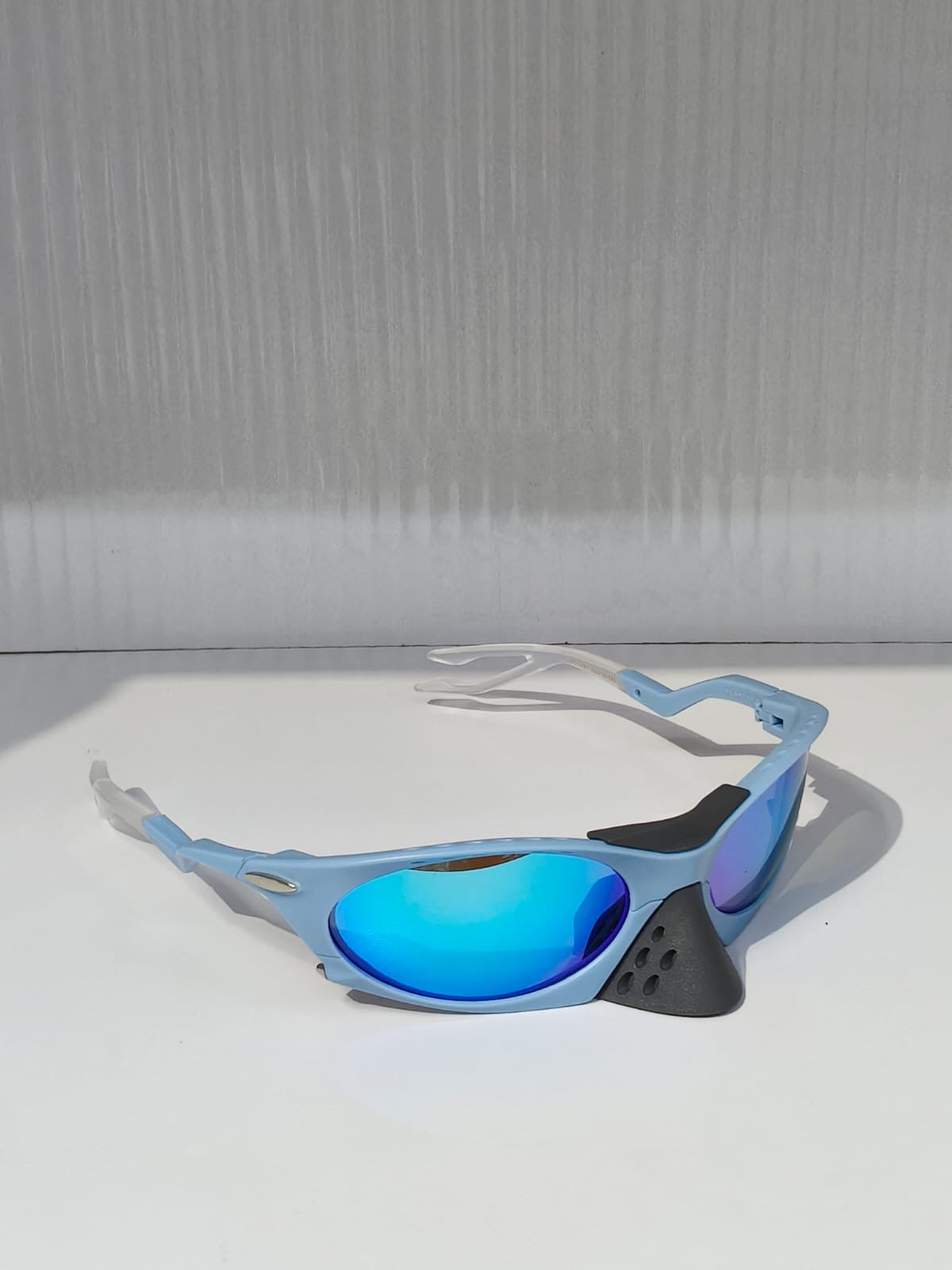 OAKLEY FULL COLOURS