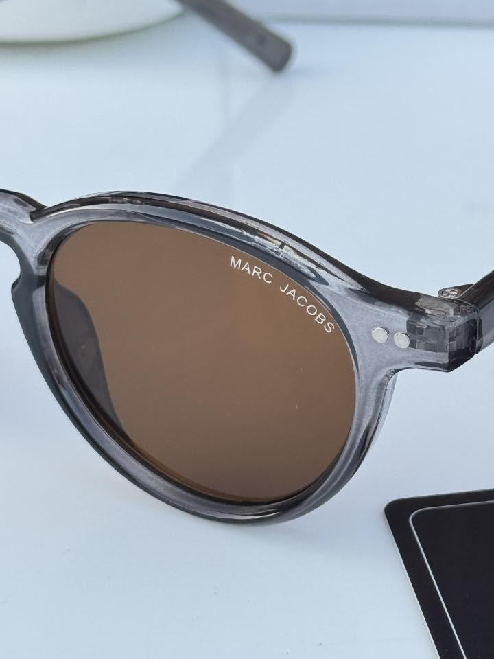 Marc_jacobs_1103_grey_brown
