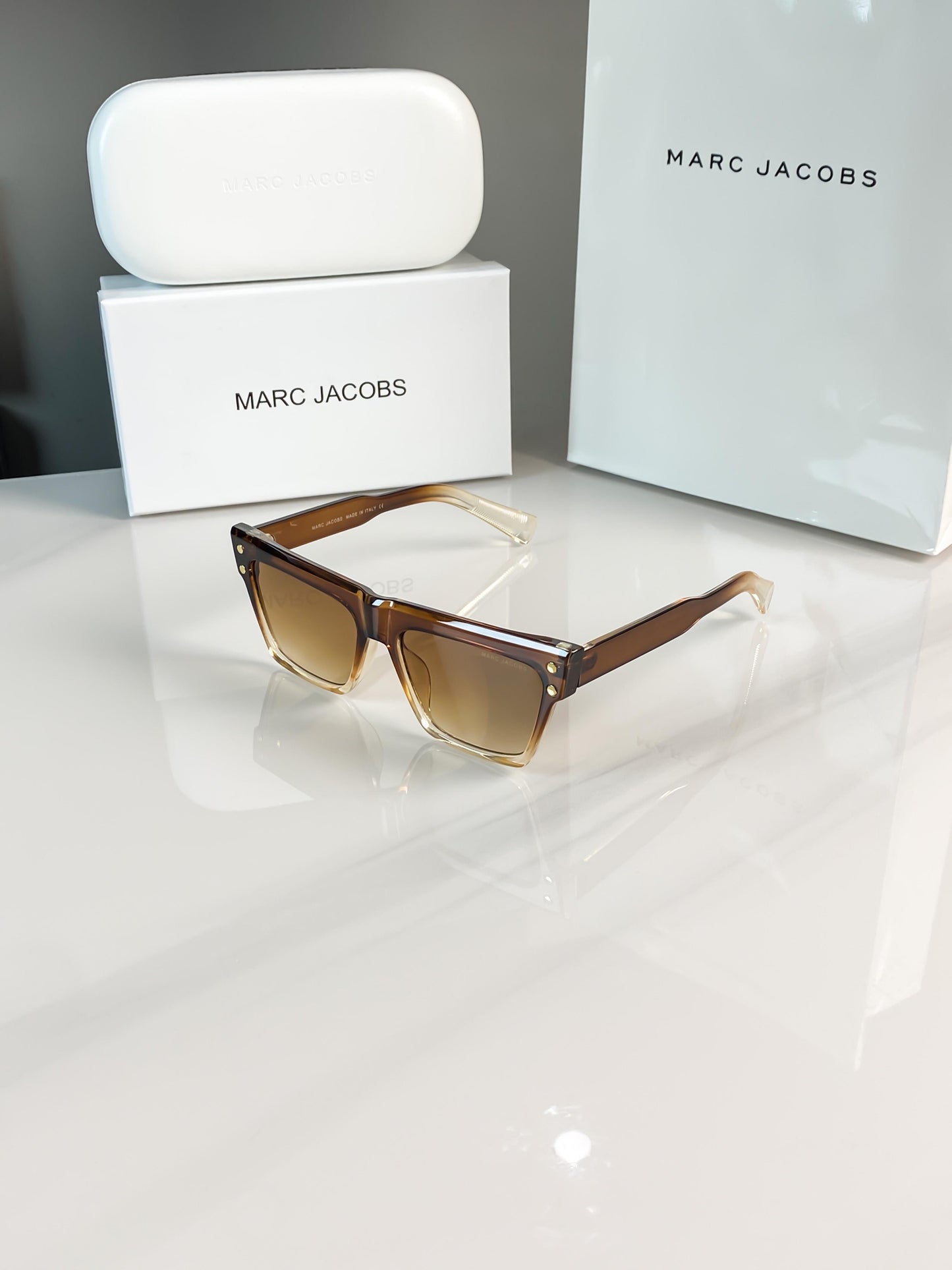 MARC JACOBS BROWN