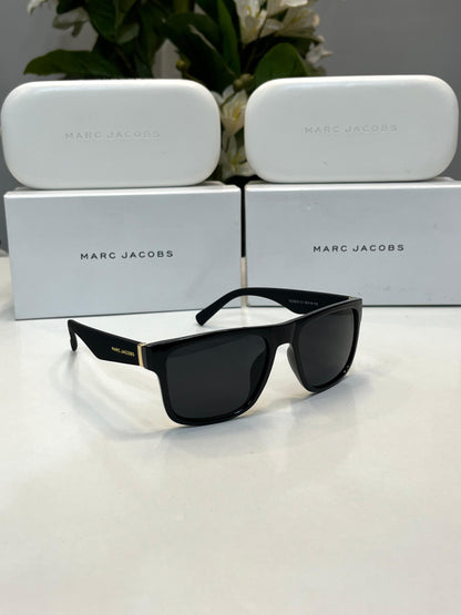 MARC JACOBS 228 black