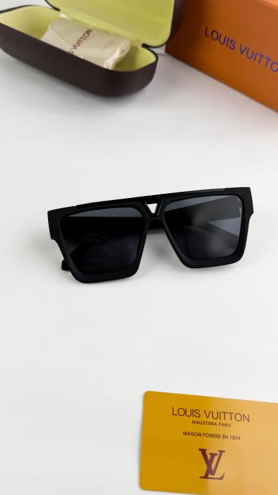 Louis_vuitton_black_1502
