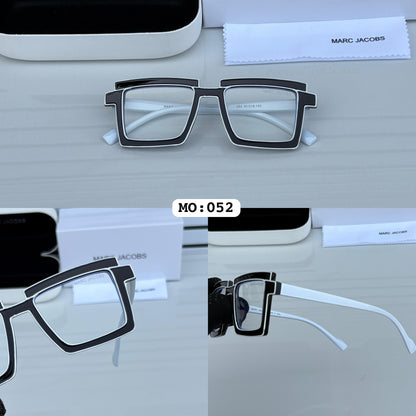 MARC JACOBS 052 WHITE BLACK