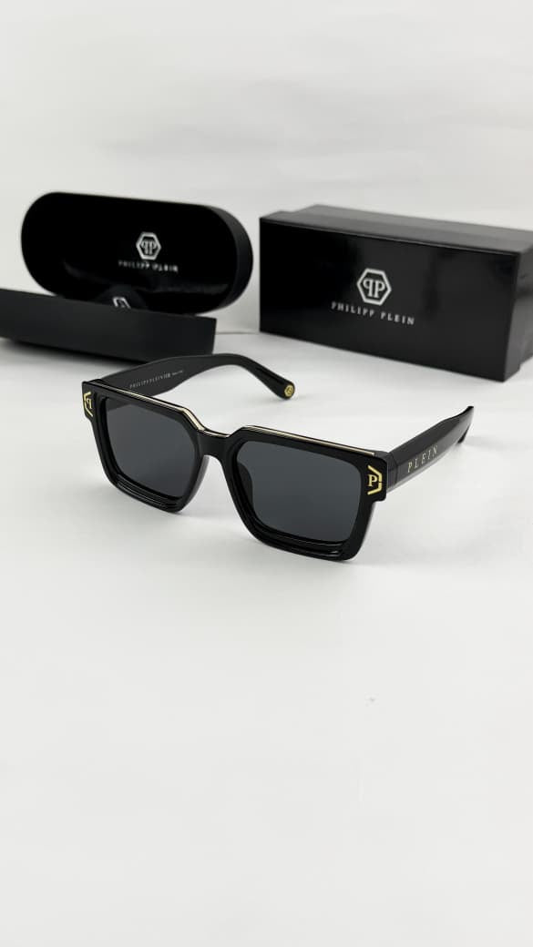 PLEIN BLACK