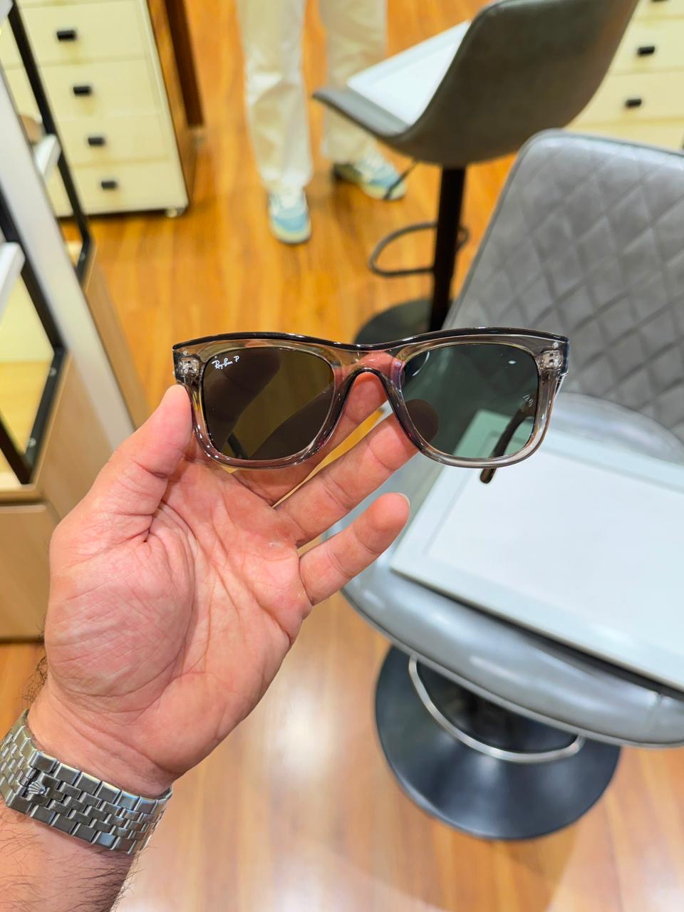 RAYBAN 05