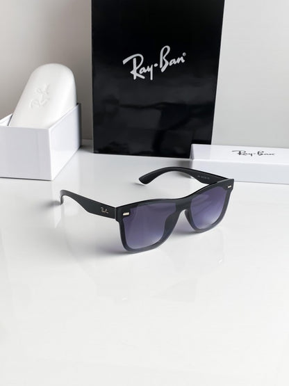 Rayban. 17