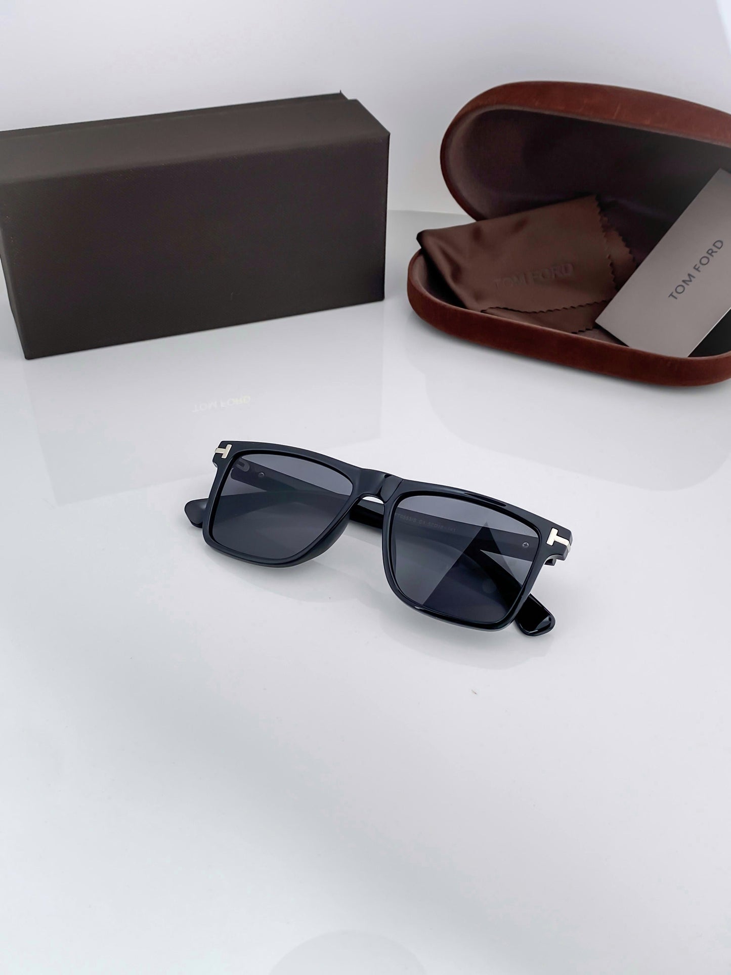 TOMFORD FULL BLACK