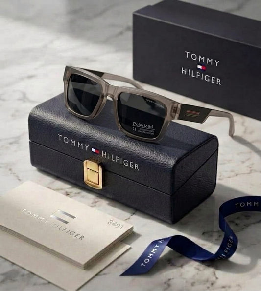 TOMMY HILFIGER light brown