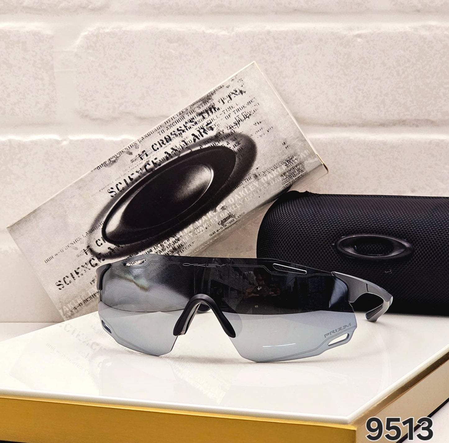 OAKLEY FULL COLOURS ￼