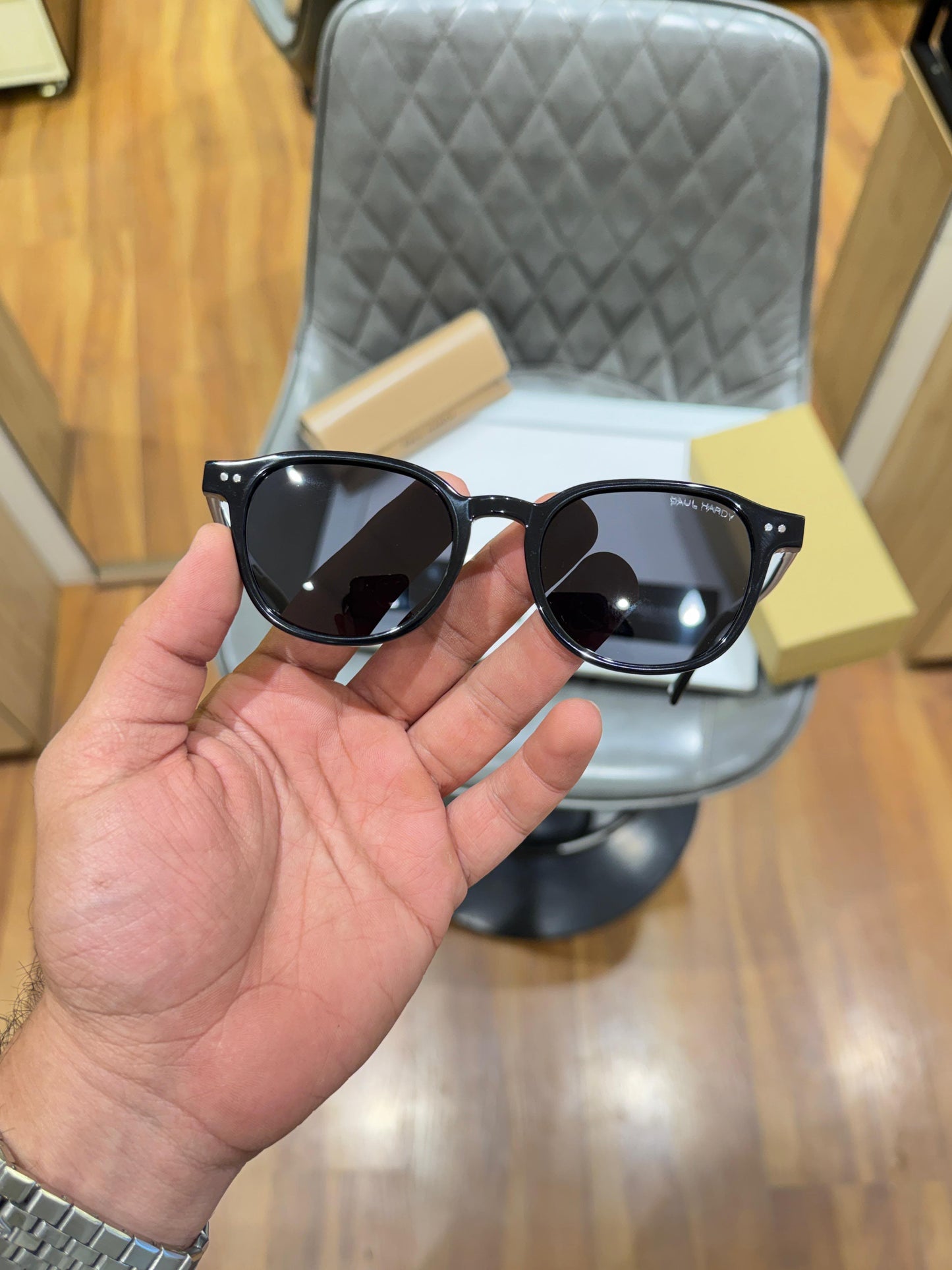 PAUL HARDY BLACK