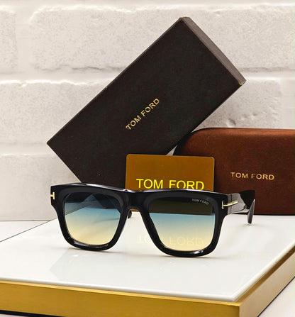 TOMFORD FULL COLOUR