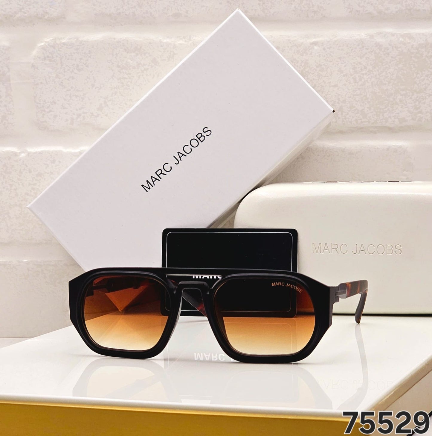 MARC JACOBS FULL COLOURS